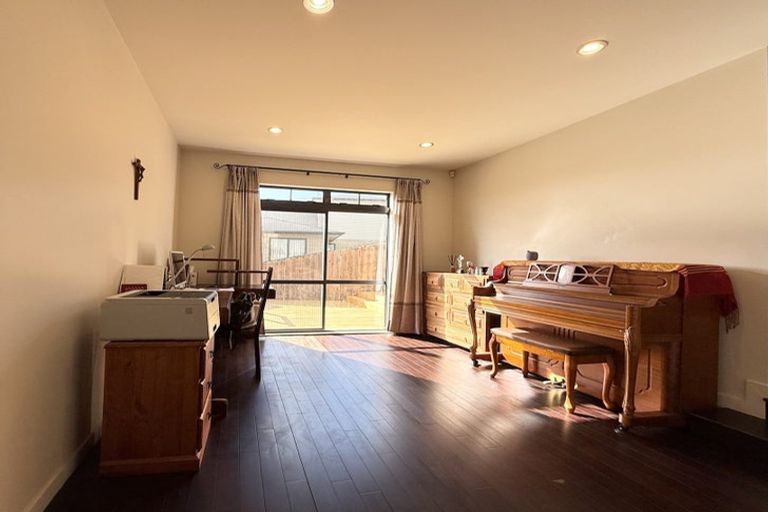 Photo of property in 46 Bur Oak Terrace, Schnapper Rock, Auckland, 0632