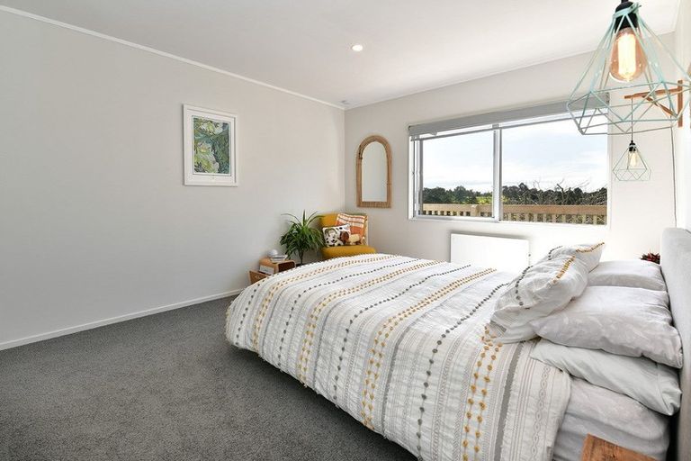 Photo of property in 28 Alec Craig Way, Gulf Harbour, Whangaparaoa, 0930