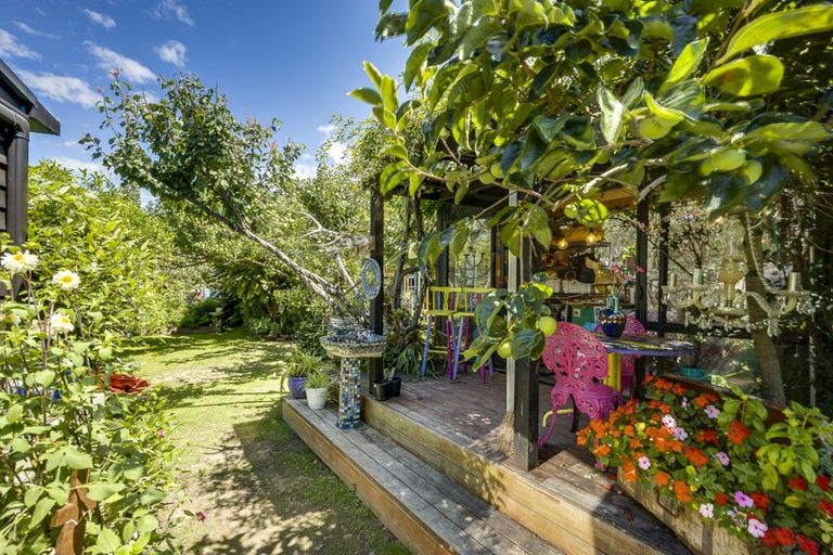 Photo of property in 56 Clarence Cox Crescent, Pirimai, Napier, 4112