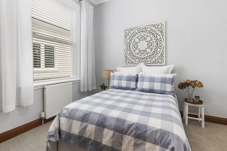 Photo of property in 35 Karepa Street, Brooklyn, Wellington, 6021