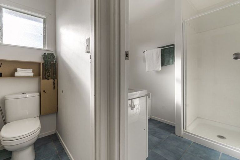 Photo of property in 115 Stanley Road, Glenfield, Auckland, 0629