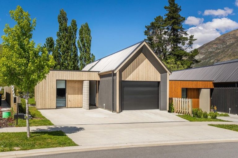 Photo of property in 41 Red Cottage Drive, Lake Hayes, Queenstown, 9304