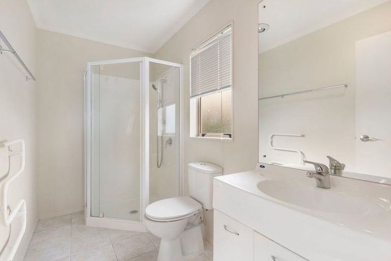 Photo of property in 12 Orbit Place, Flat Bush, Auckland, 2019