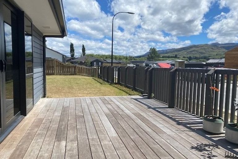 Photo of property in 15 Cumberland Road, Lower Shotover, Queenstown, 9304
