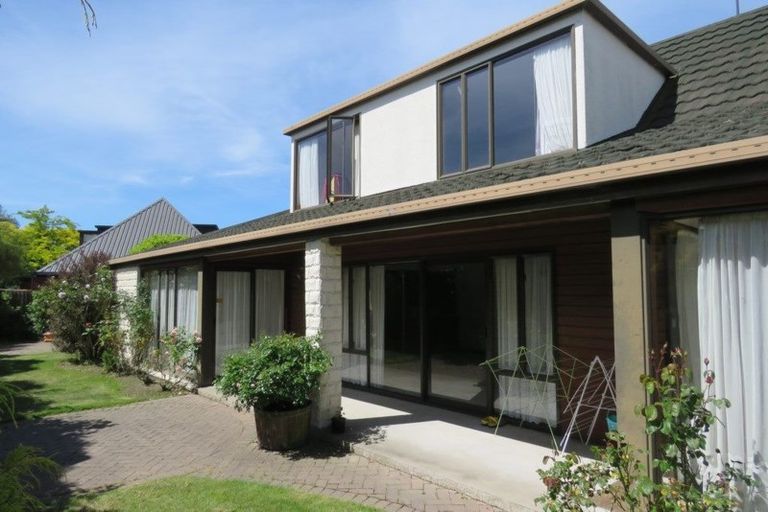 Photo of property in 32 O'connor Place, Burnside, Christchurch, 8053