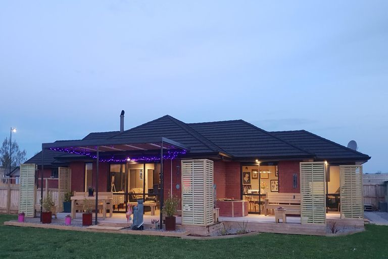 Photo of property in 7 Routhan Way, Carterton, 5713