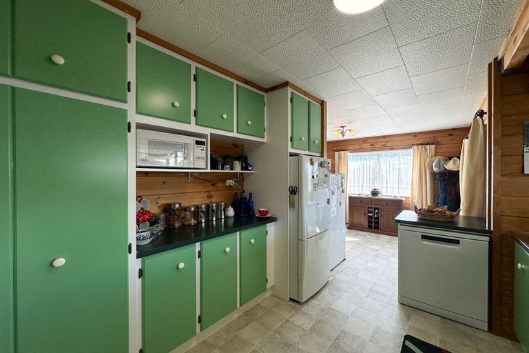 Photo of property in 64 Abel Tasman Drive, Takaka, 7110