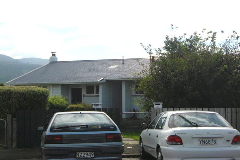 Photo of property in 16 Nutsford Street, Brockville, Dunedin, 9011