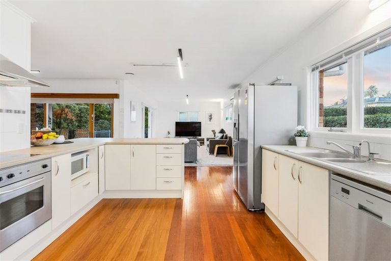 Photo of property in 1/13 Tristram Avenue, Forrest Hill, Auckland, 0620