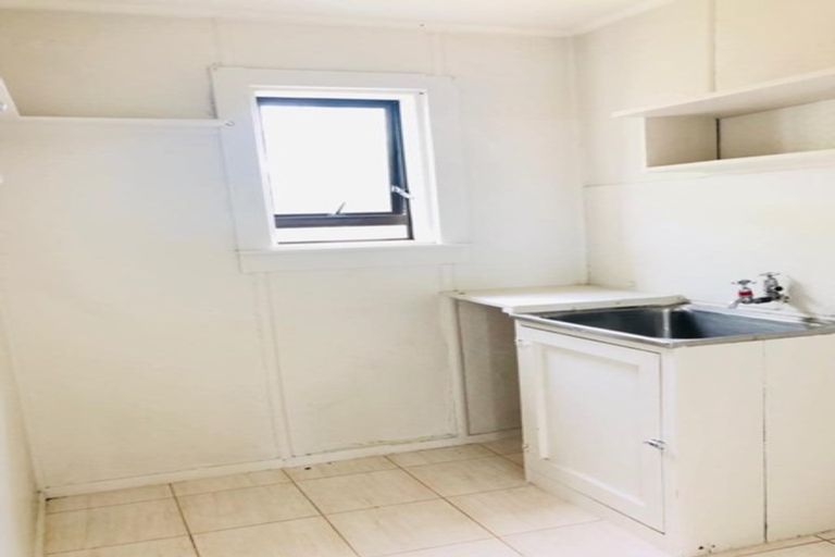 Photo of property in 18 Lupton Road, Manurewa, Auckland, 2102