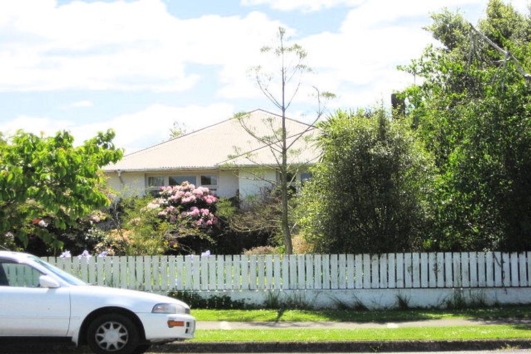 Photo of property in 106 Kippenberger Avenue, Rangiora, 7400