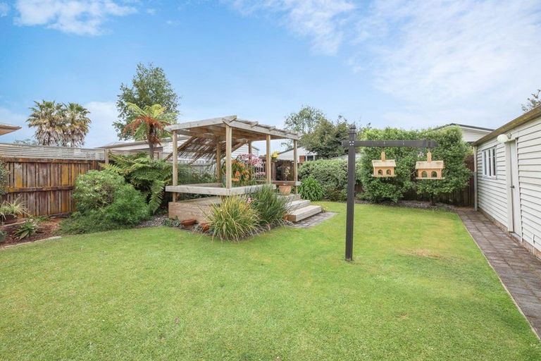 Photo of property in 21 Pulham Crescent, Queenwood, Hamilton, 3210