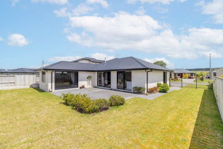 Photo of property in 21 Huka Heights Drive, Rangatira Park, Taupo, 3330