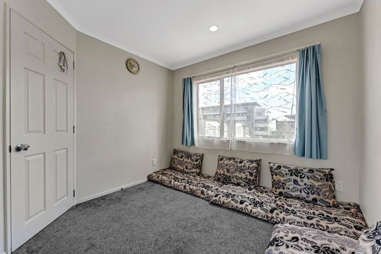 Photo of property in 13 Bushpark Place, Flat Bush, Auckland, 2016