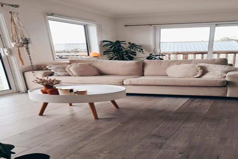 Photo of property in 10 Fordham Street, Beach Haven, Auckland, 0626