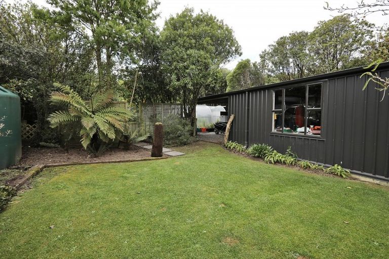 Photo of property in 36 Watt Road, Otatara, Invercargill, 9879