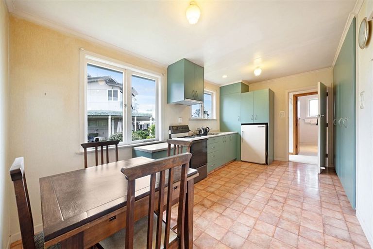 Photo of property in 41 Jaemont Avenue, Te Atatu South, Auckland, 0610