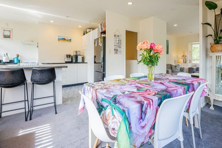 Photo of property in 13 Emlyn Place, Torbay, Auckland, 0630