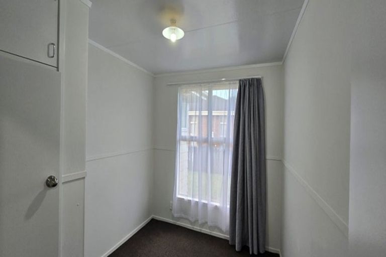 Photo of property in 87 Arimu Road, Papakura, 2110