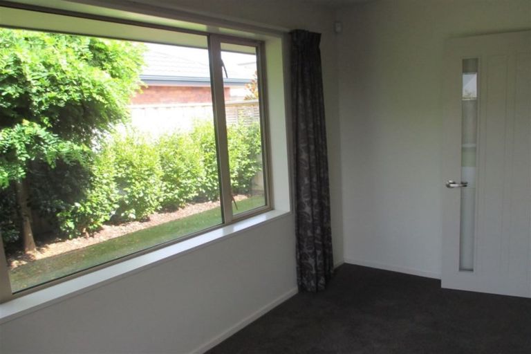 Photo of property in 52 Tahuna Street, Pegasus, 7612