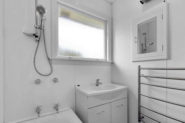 Photo of property in 85 Farquhars Road, Redwood, Christchurch, 8051