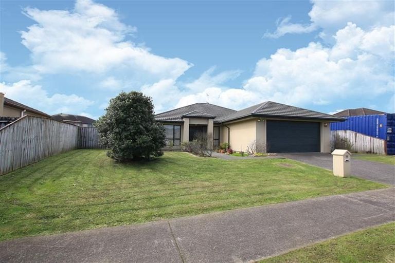 Photo of property in 86 Redcastle Drive, East Tamaki, Auckland, 2013
