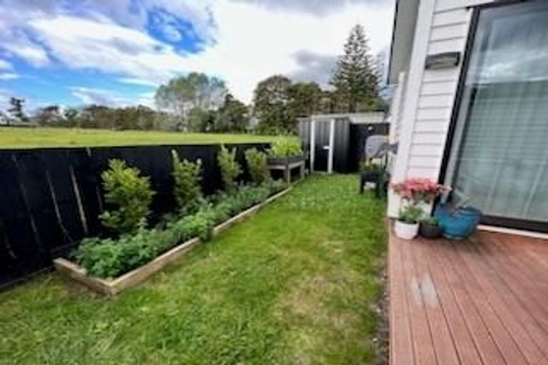 Photo of property in 17 Matakohe Road, Westgate, Auckland, 0814