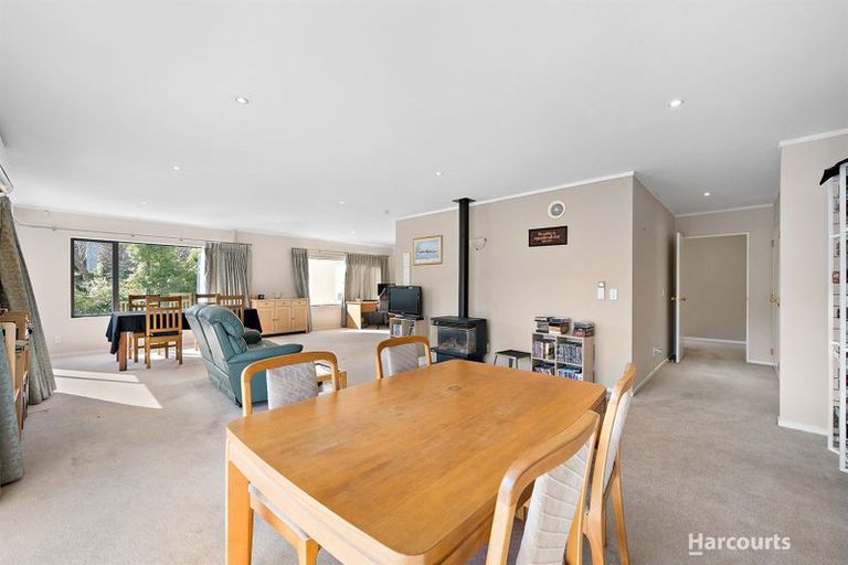 Photo of property in 2/14 Duncan Street, Tawa, Wellington, 5028