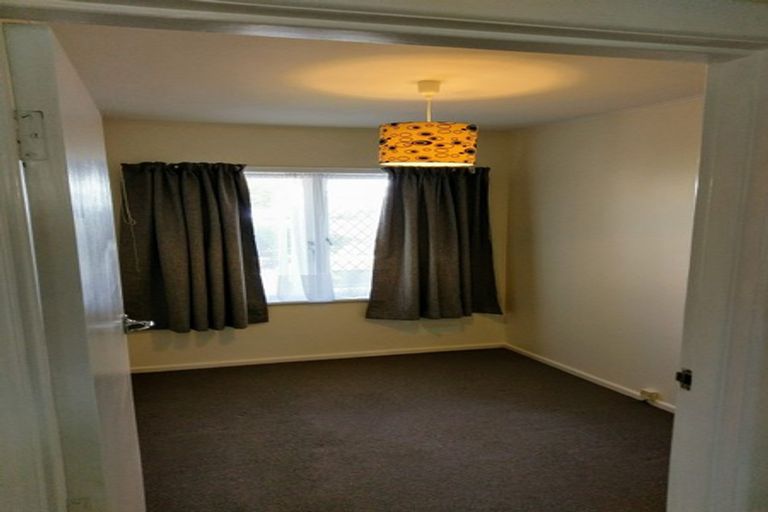 Photo of property in 2/30 Elliott Avenue, Bayview, Auckland, 0629