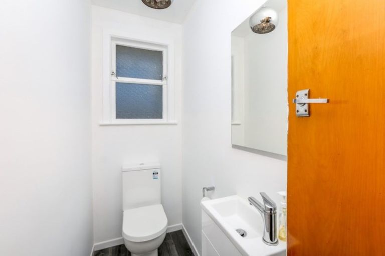 Photo of property in 11 Pembroke Street, Westown, New Plymouth, 4310