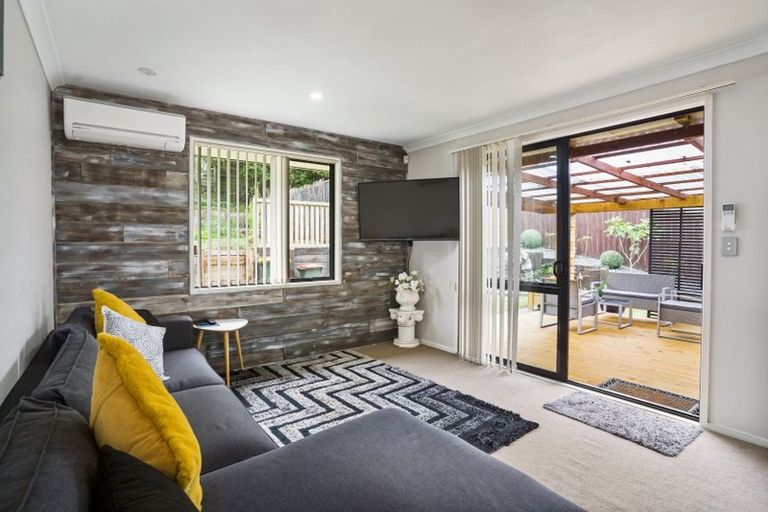 Photo of property in 19 The Enclave, Totara Heights, Auckland, 2105