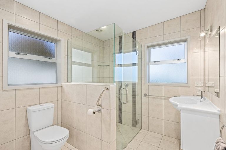 Photo of property in 10 Rangimaarie Crescent, Snells Beach, 0920