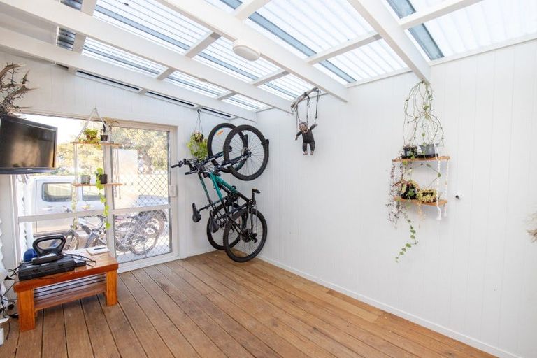 Photo of property in 8 Fernleigh Street, Kerepehi, Paeroa, 3671