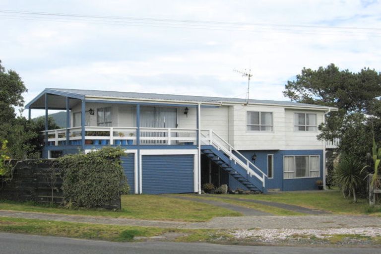 Photo of property in 9 Paku Drive, Tairua, 3508