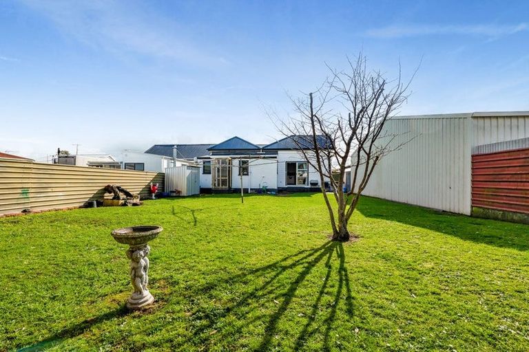 Photo of property in 30 Cambria Street, Hawera, 4610