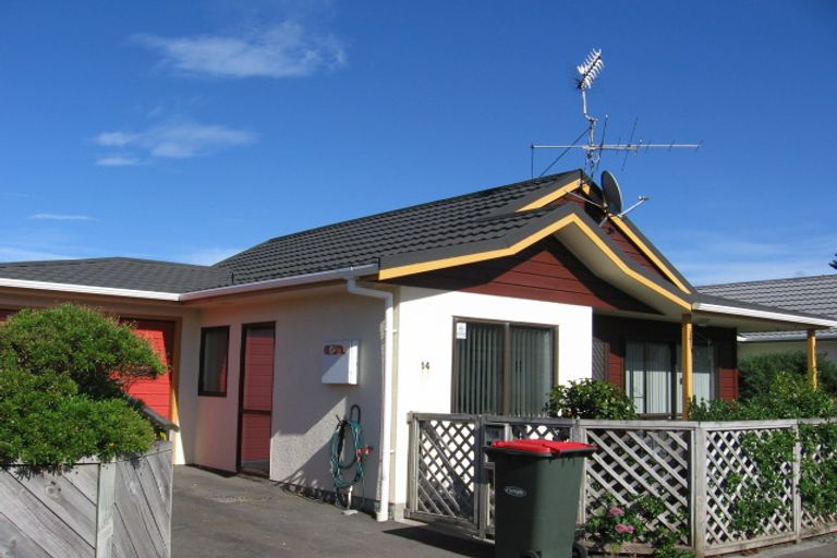 Photo of property in 14 Macalister Place, Miramar, Wellington, 6022