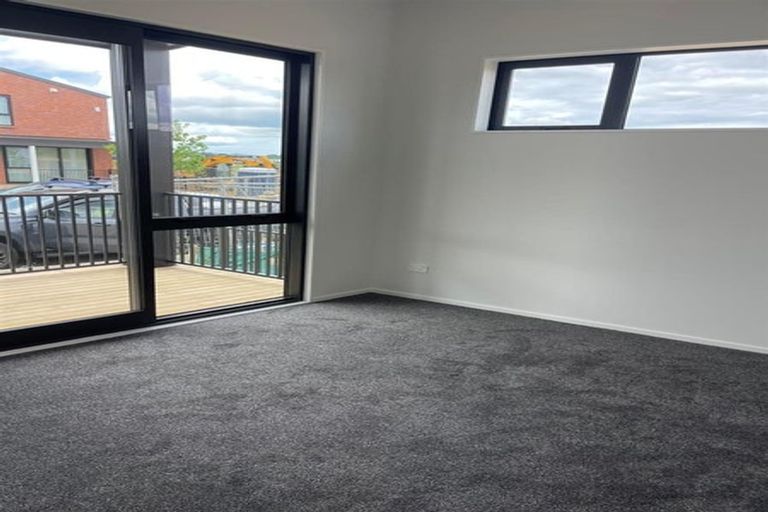 Photo of property in 13 Waimarie Drive, Karaka, 2578