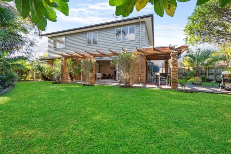 Photo of property in 28 Jelas Road, Red Beach, 0932