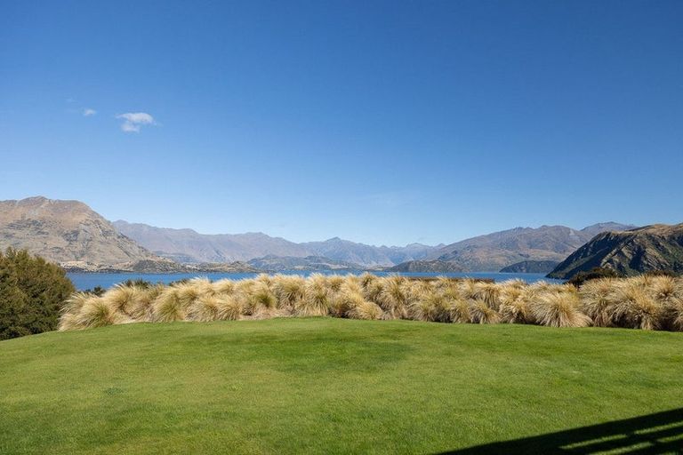 Photo of property in 24 Briar Bank Drive, Wanaka, 9305