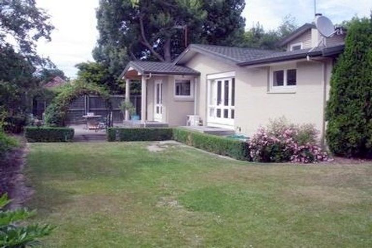 Photo of property in 28 Maidstone Road, Ilam, Christchurch, 8041