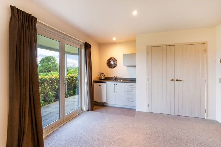 Photo of property in 19 Magnolia Rise, Waipahihi, Taupo, 3330