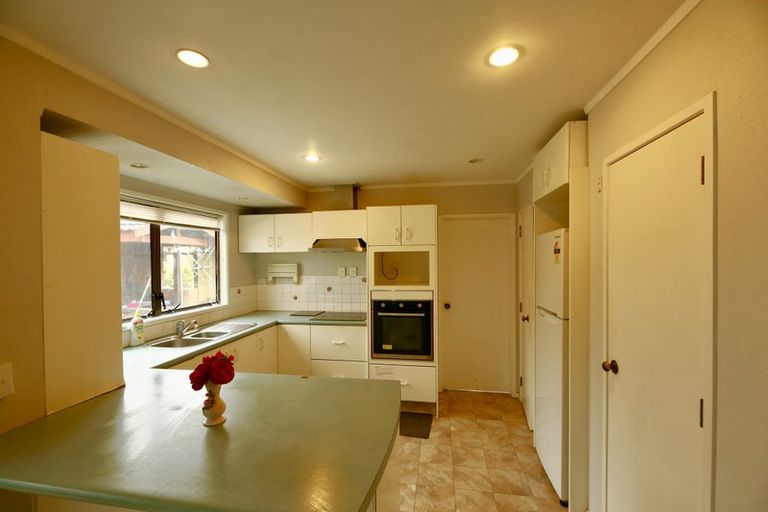 Photo of property in 58 Sunderlands Road, Half Moon Bay, Auckland, 2012