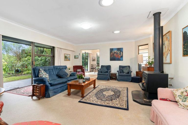 Photo of property in 74 Park Road, Carterton, 5713