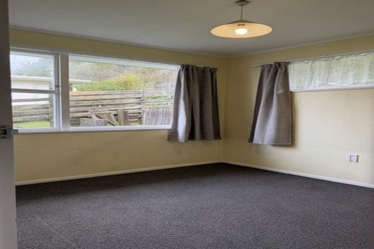 Photo of property in 44 Acacia Avenue, Maungaraki, Lower Hutt, 5010