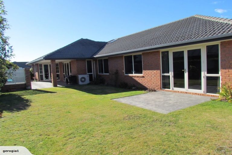 Photo of property in 72 Broadhaven Avenue, Parklands, Christchurch, 8083