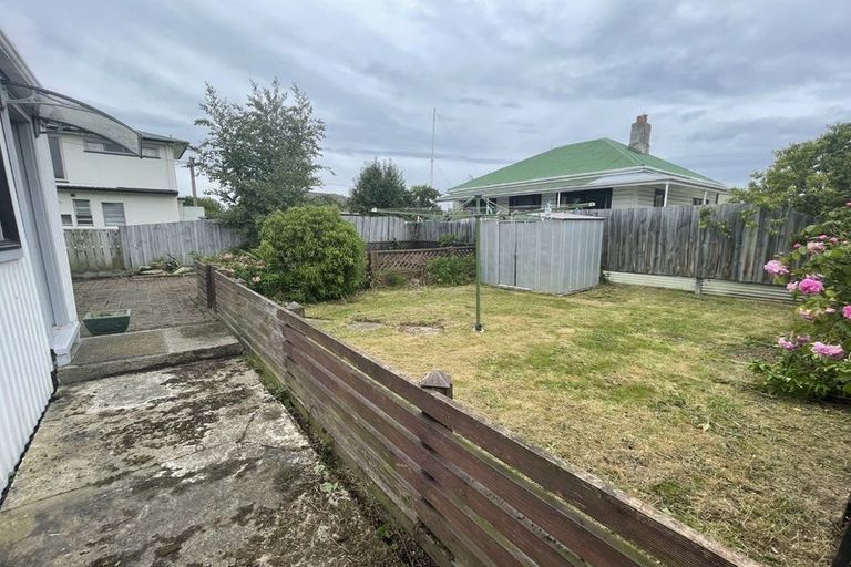 Photo of property in 115 Macandrew Road, South Dunedin, Dunedin, 9012