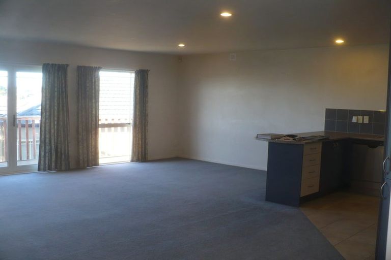 Photo of property in 147d Hobsonville Road, West Harbour, Auckland, 0618