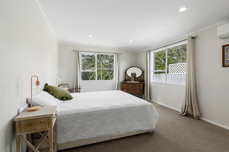 Photo of property in 3 Tirowhanga Road, Paremata, Porirua, 5024