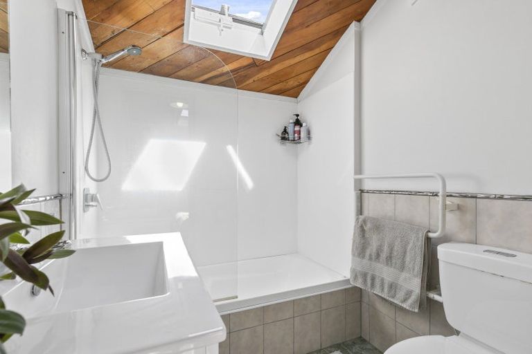 Photo of property in Metro Apartments, 18/220 Thorndon Quay, Pipitea, Wellington, 6011