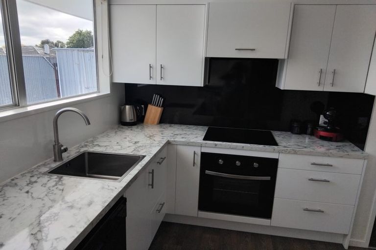 Photo of property in 70a Featherston Street, Takaro, Palmerston North, 4412